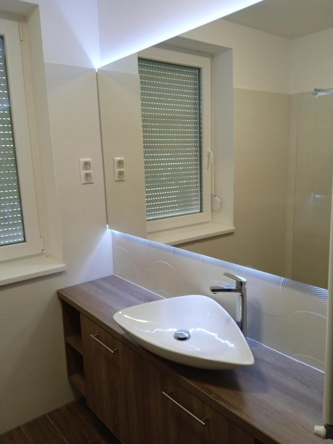 Verebes Apartman Győr Eksteriør billede